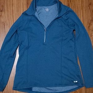 Athletic quarter zip up